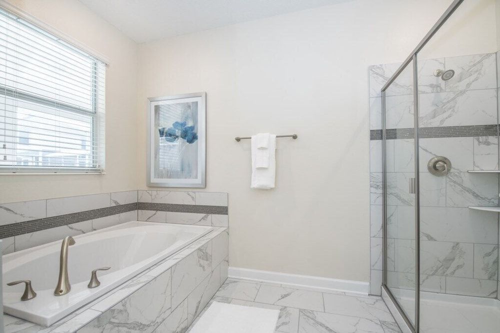 8942tw 8 Bedroom Villa by RedAwning Villa, Multiple Bedrooms 17