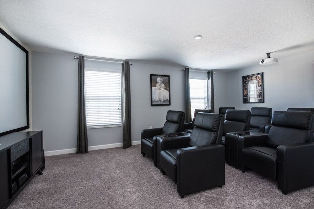 8942tw 8 Bedroom Villa by RedAwning Villa, Multiple Bedrooms 25