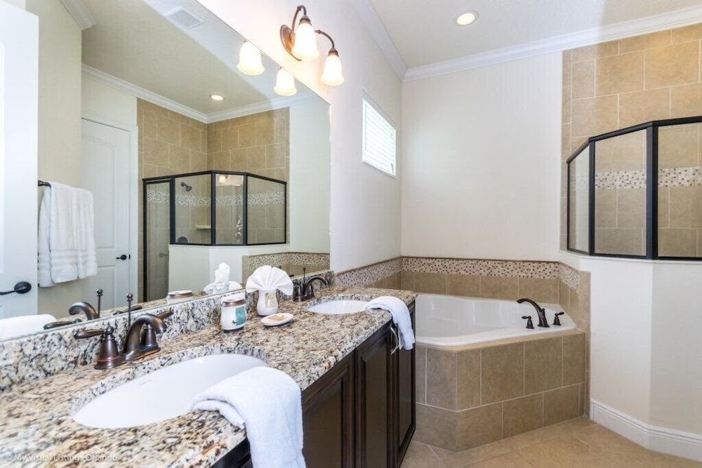 Reunion Resort 5 Bed Majestic ! 5 Bedroom Villa by RedAwning Villa, 5 Bedrooms 15