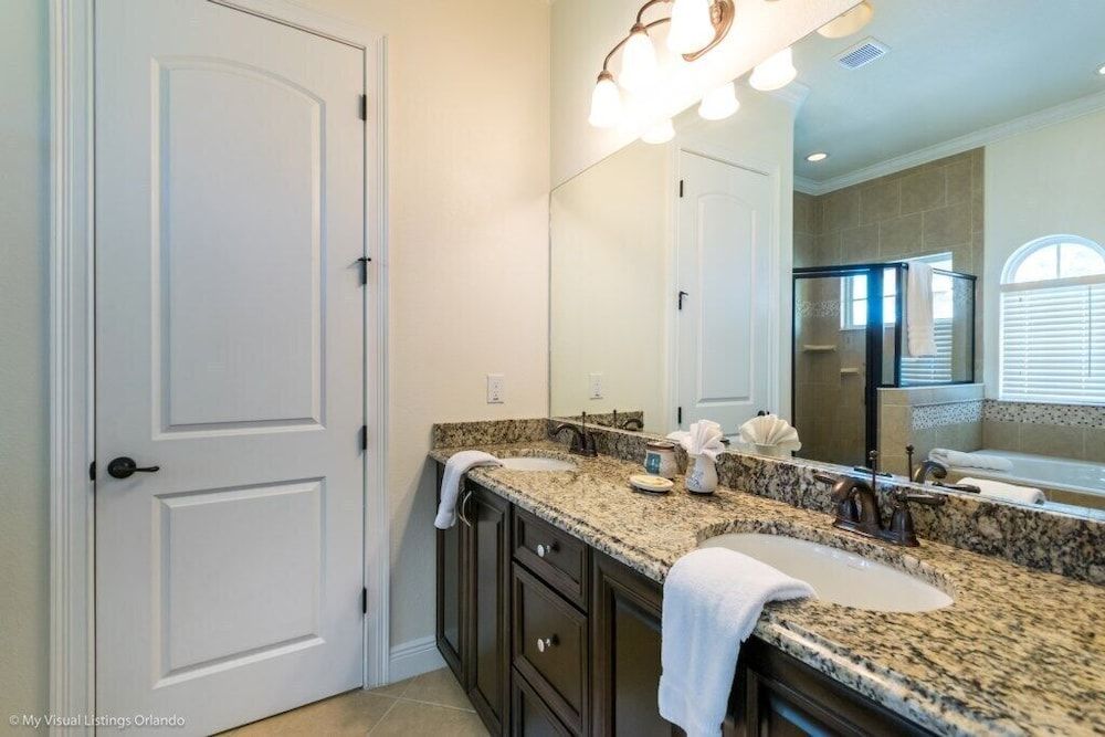 Reunion Resort 5 Bed Majestic ! 5 Bedroom Villa by RedAwning Villa, 5 Bedrooms 16