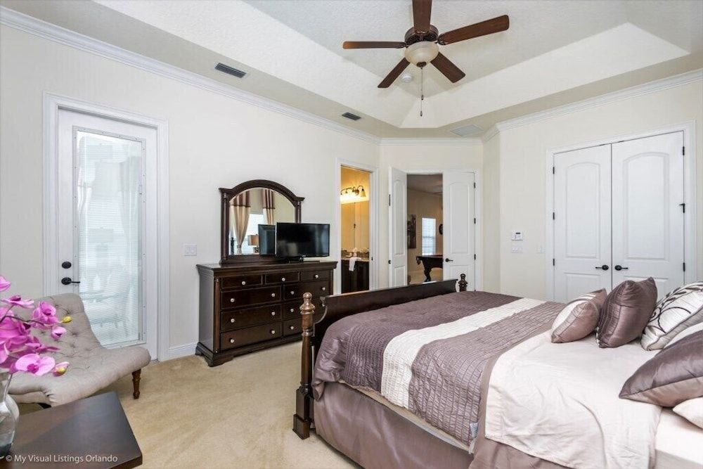 Reunion Resort 5 Bed Majestic ! 5 Bedroom Villa by RedAwning Villa, 5 Bedrooms 4