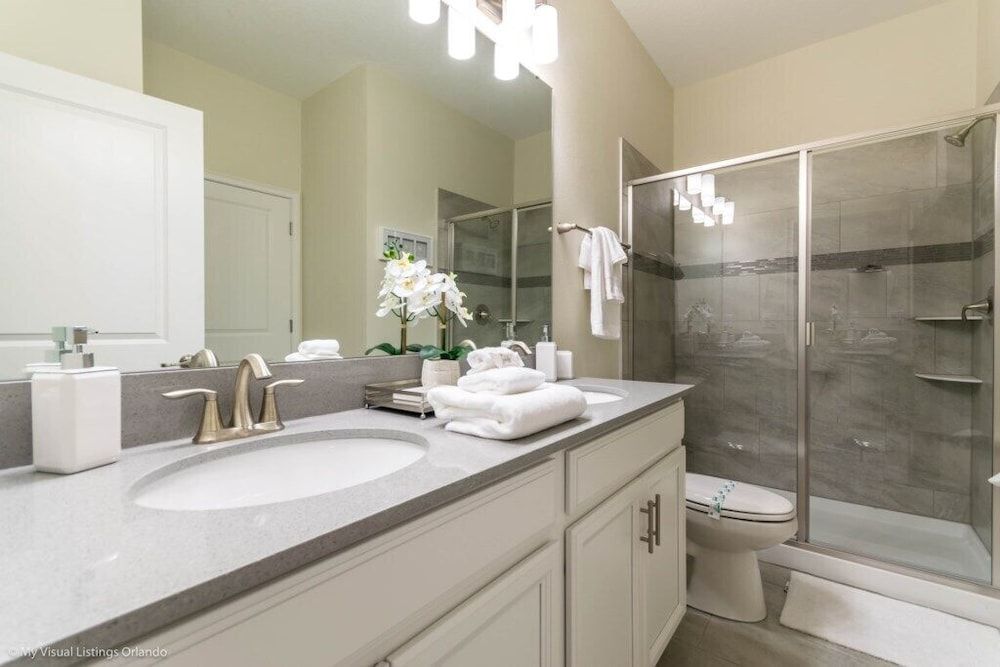 8946tw 8 Bedroom Villa by RedAwning Villa, Multiple Bedrooms 17