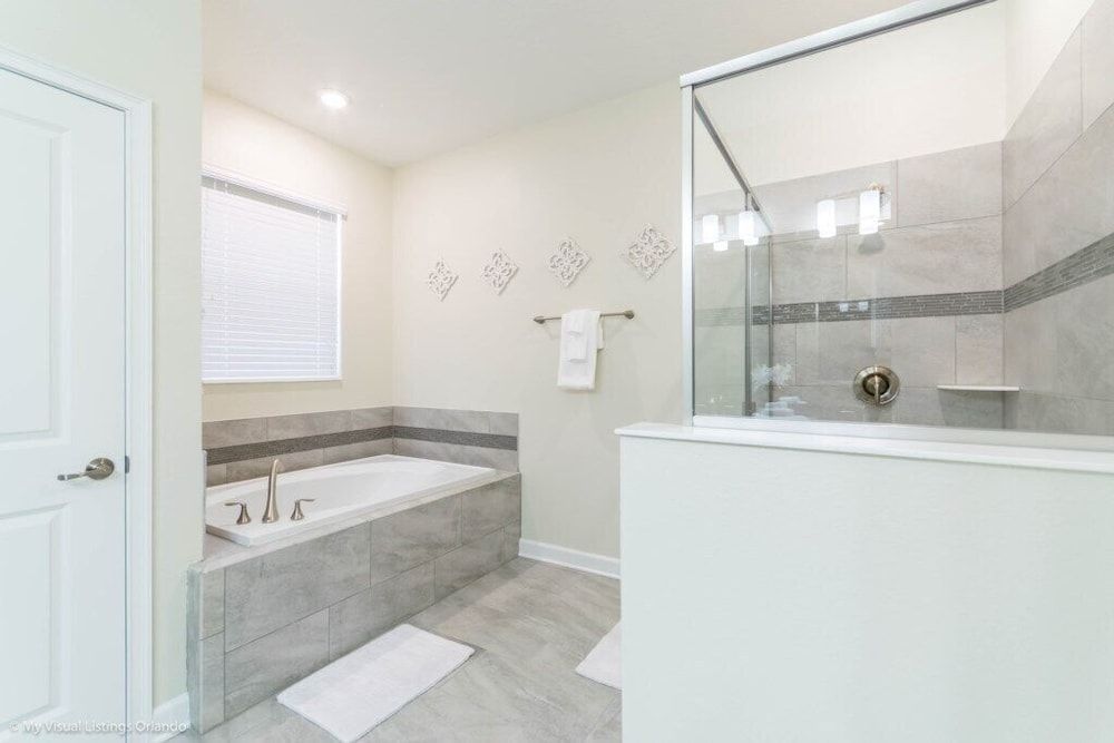 8946tw 8 Bedroom Villa by RedAwning Villa, Multiple Bedrooms 16