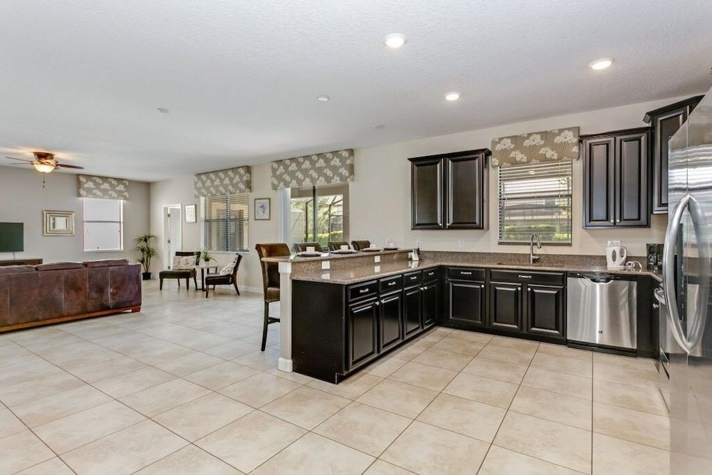 Best Resort In Disney Area! 6 Bedroom Villa by RedAwning Villa, 6 Bedrooms 16