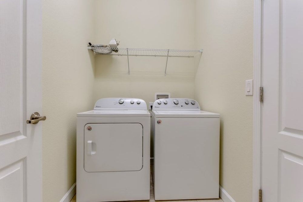 Best Resort In Disney Area! 6 Bedroom Villa by RedAwning Villa, 6 Bedrooms 31