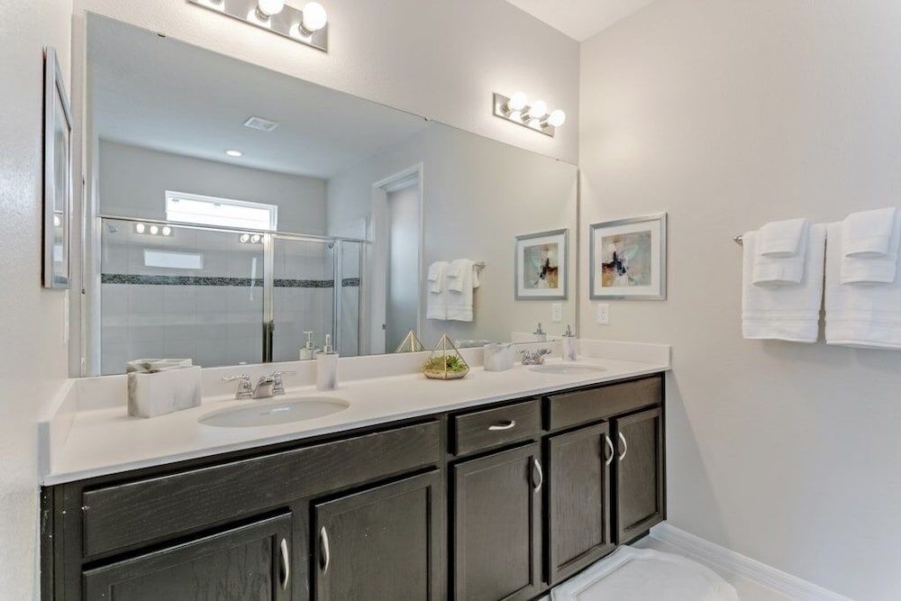 1787cvt Luxury 6 Bed With Saltwater Pool/spa 6 Bedroom Villa by RedAwning Villa, 6 Bedrooms 16