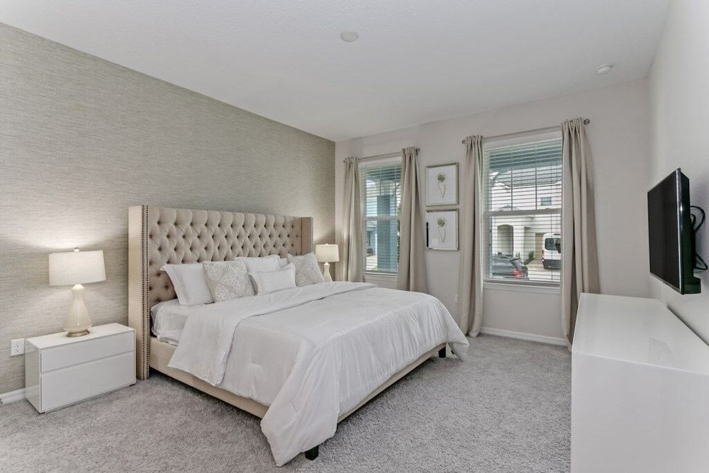 1787cvt Luxury 6 Bed With Saltwater Pool/spa 6 Bedroom Villa by RedAwning Villa, 6 Bedrooms 4