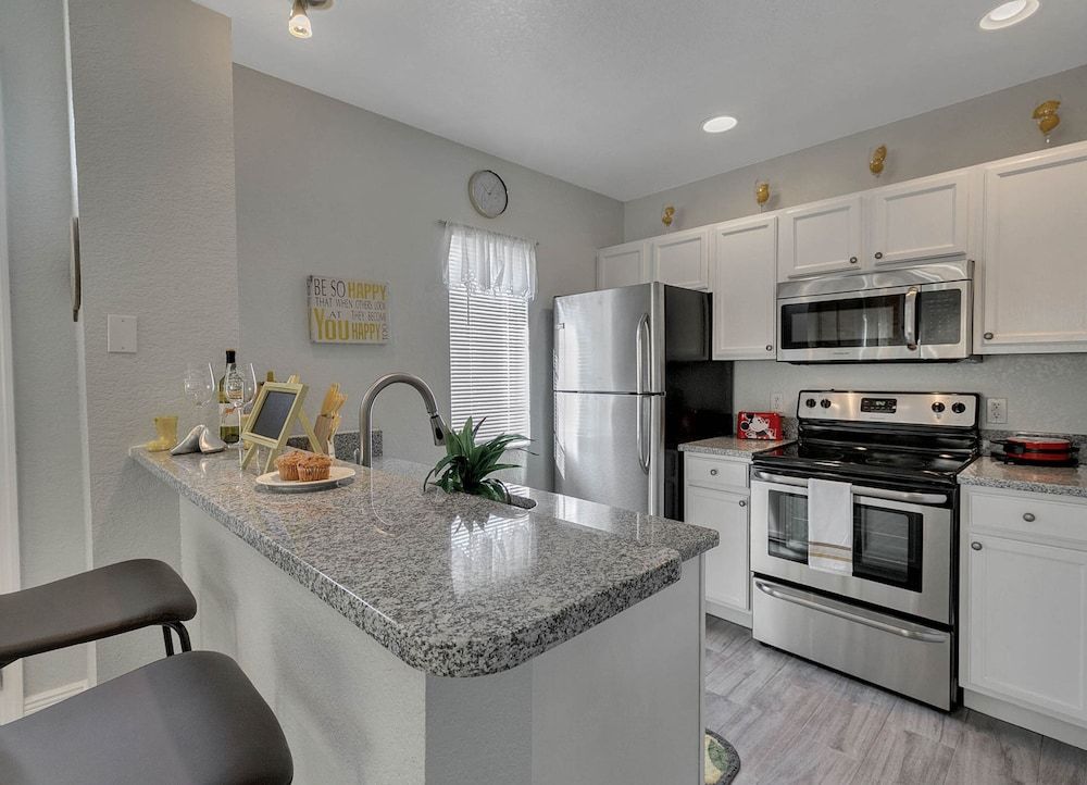 4 Bedroom Townhouse, Resort, 15 Mins to Disney, Themed Rooms perfect for Kids Luxury Villa, 4 Bedrooms, Pool Access 12