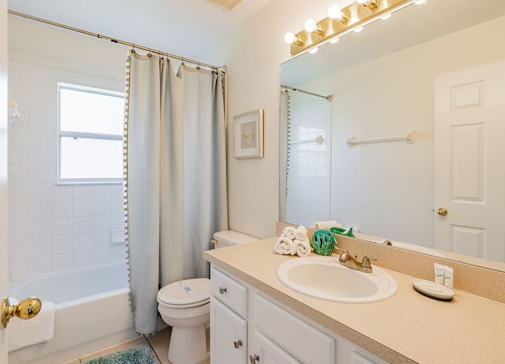 Themed 7 Bedroom Villa, 12 Min to Disney, Resort Access Luxury Villa, Multiple Bedrooms, Private Pool 16