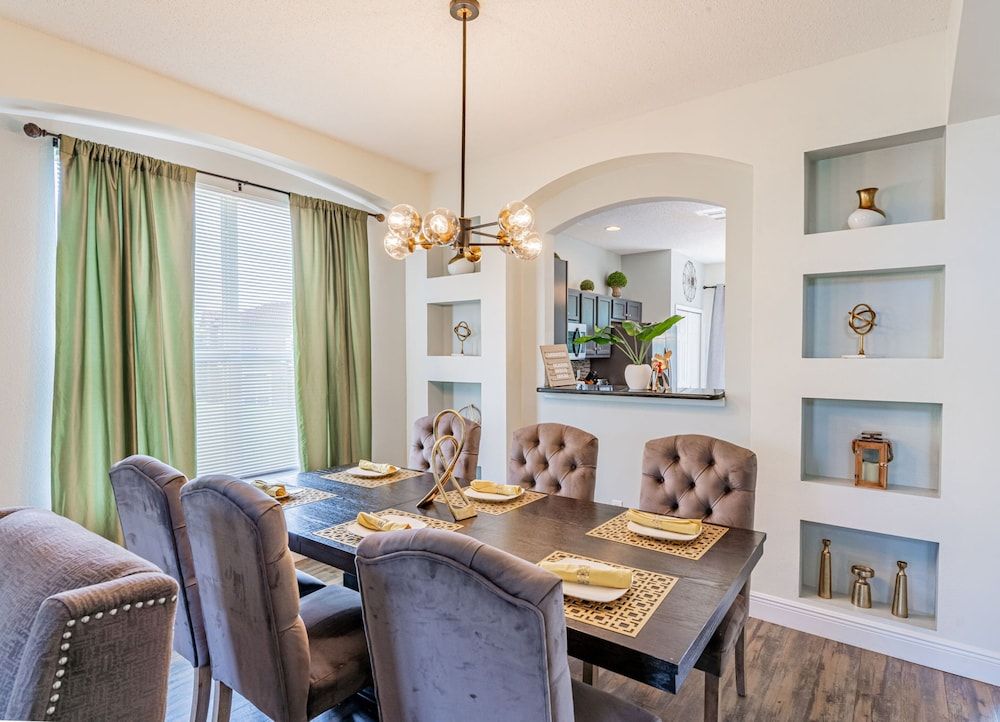 Themed 7 Bedroom Villa, 12 Min to Disney, Resort Access Luxury Villa, Multiple Bedrooms, Private Pool 10