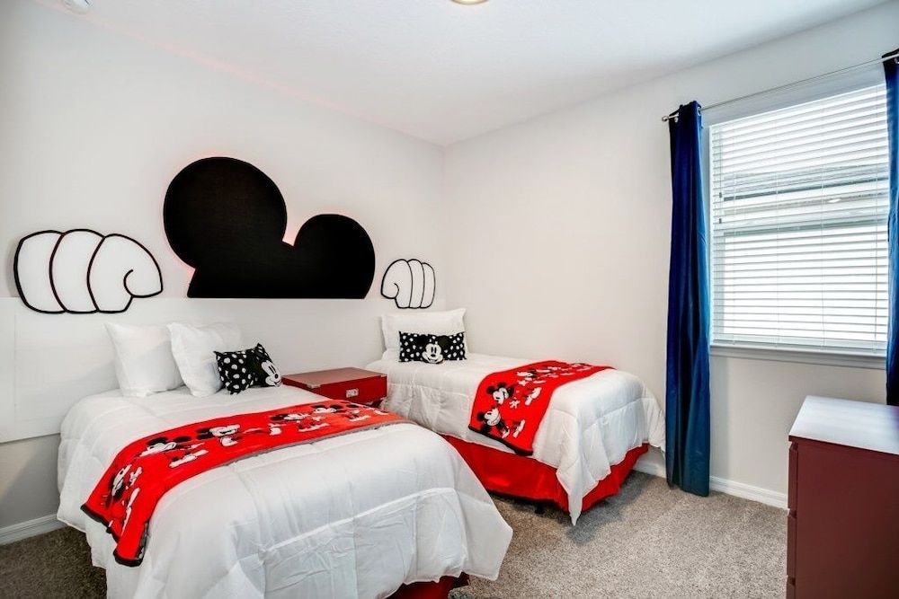 undefined Jedi Temple! Take A Virtual Tour Private Pool! 9 Bedroom Villa by RedAwning 8