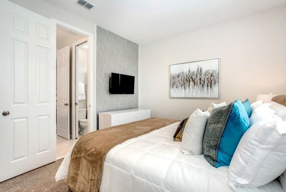 Jedi Temple! Take A Virtual Tour Private Pool! 9 Bedroom Villa by RedAwning Villa, Multiple Bedrooms 7