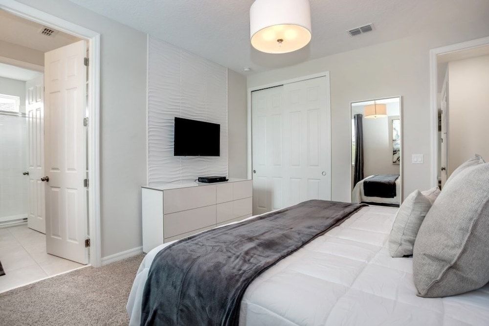 Jedi Temple! Take A Virtual Tour Private Pool! 9 Bedroom Villa by RedAwning Villa, Multiple Bedrooms 10