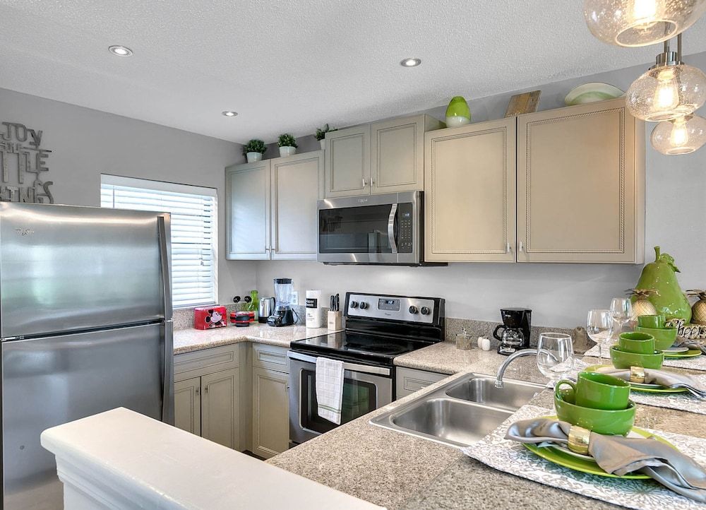 2 Bedroom l Waterpark & Resort Amenities Included, Themed Rooms Deluxe Villa, 2 Bedrooms, Pool Access 8