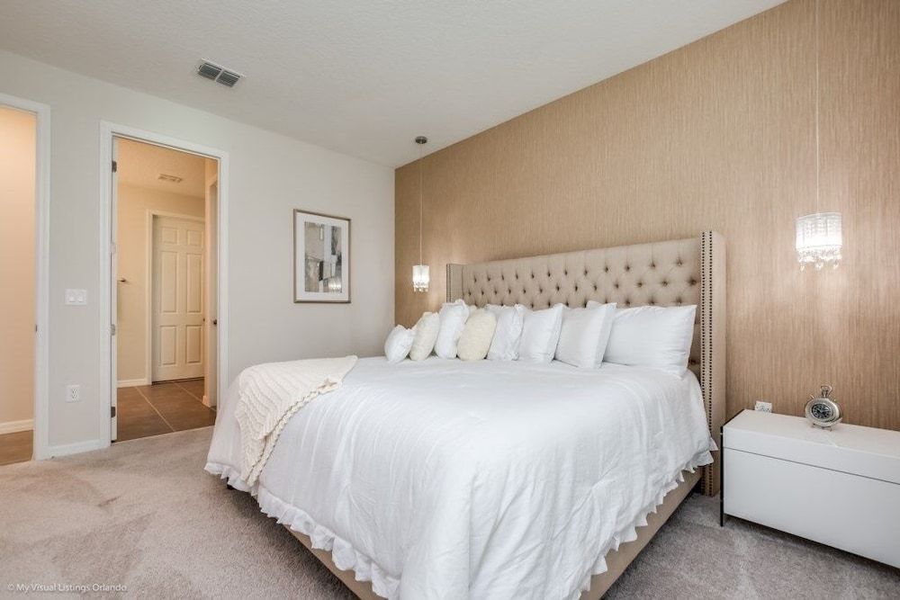 Solara Resort 9 Bedroom Resort Villa by RedAwning Villa, Multiple Bedrooms 18