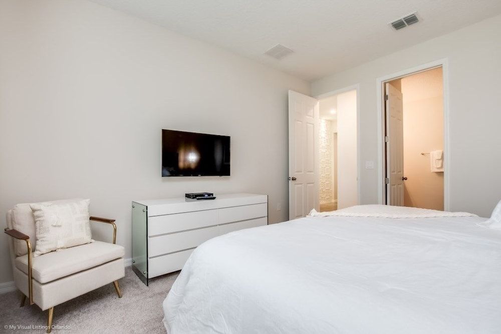 Solara Resort 9 Bedroom Resort Villa by RedAwning Villa, Multiple Bedrooms 33