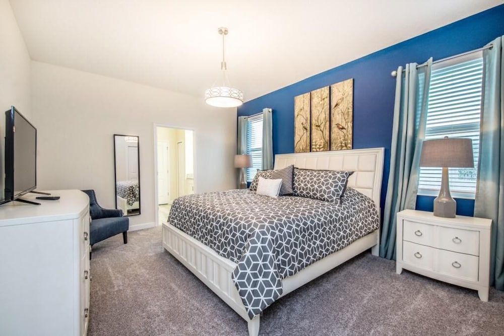 undefined New! Champions Gate Huge Space For 16! 8 Bedroom Villa by Redawning 6