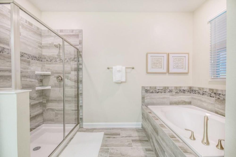 New! Champions Gate Huge Space For 16! 8 Bedroom Villa by Redawning Villa, Multiple Bedrooms 28