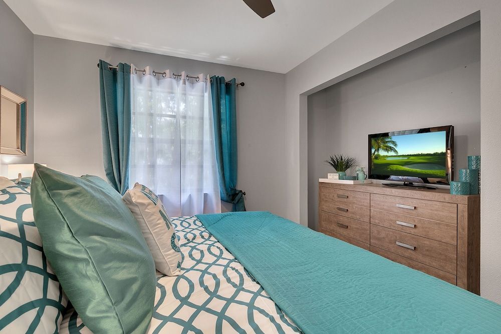 Family Vacation Home, Water Park+Endless Amenities Deluxe Villa, 2 Bedrooms, Pool Access 2