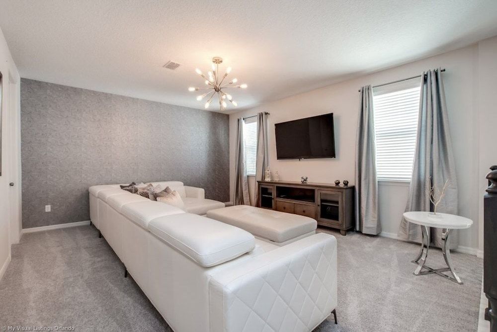 1504 New Luxury 6 Bed With Pool/spa 6 Bedroom Villa by RedAwning Villa, 6 Bedrooms 5