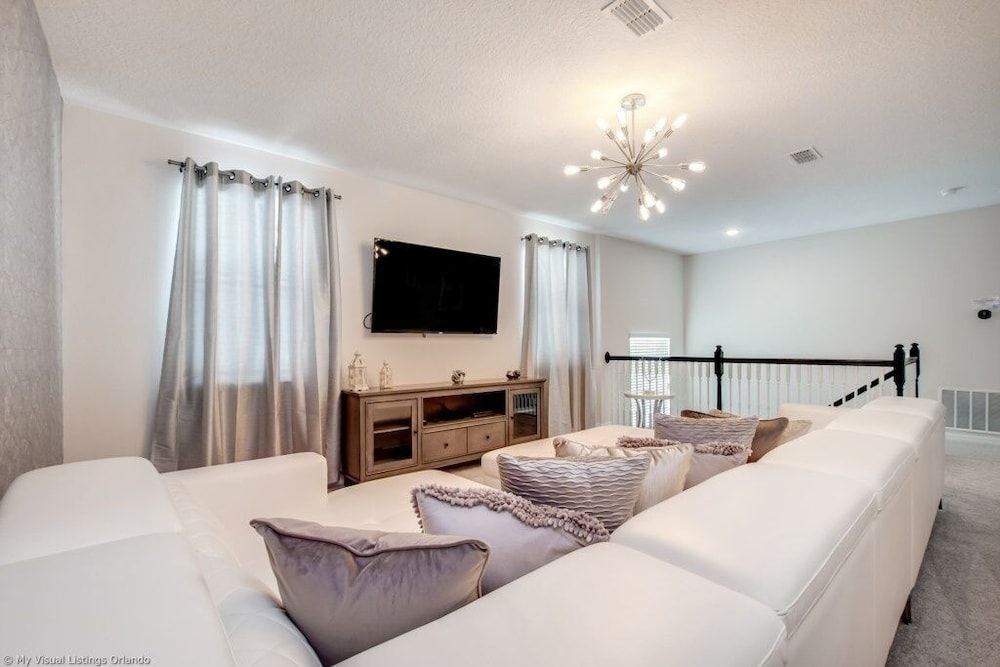 1504 New Luxury 6 Bed With Pool/spa 6 Bedroom Villa by RedAwning Villa, 6 Bedrooms 6