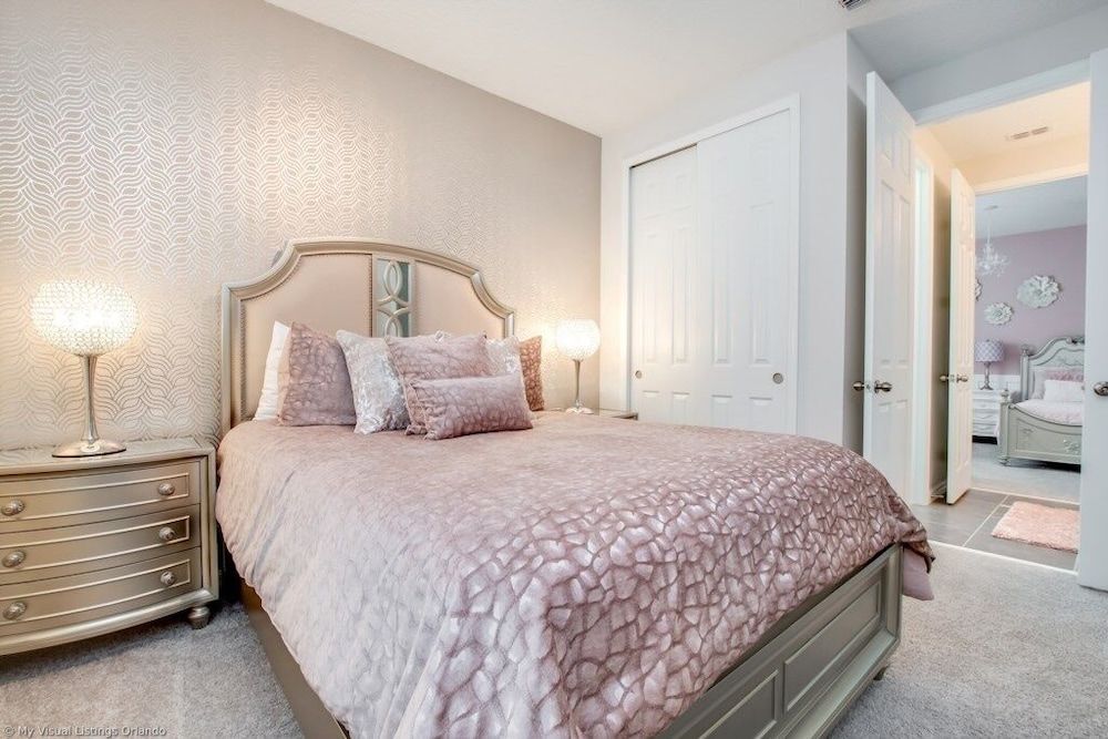 1504 New Luxury 6 Bed With Pool/spa 6 Bedroom Villa by RedAwning Villa, 6 Bedrooms 12