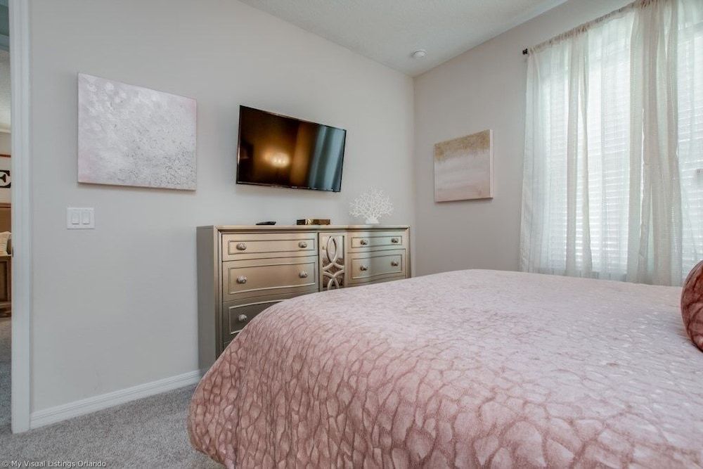 1504 New Luxury 6 Bed With Pool/spa 6 Bedroom Villa by RedAwning Villa, 6 Bedrooms 11