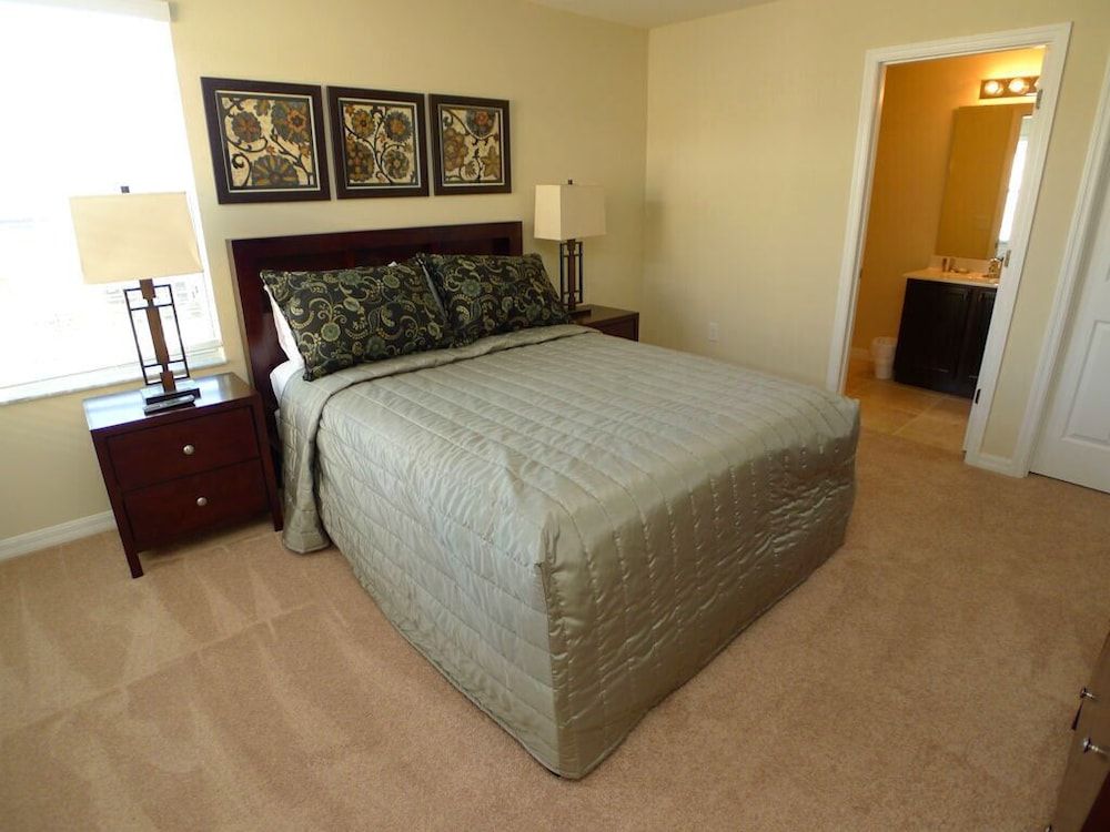 undefined Veranda Palms IHR 3083 3