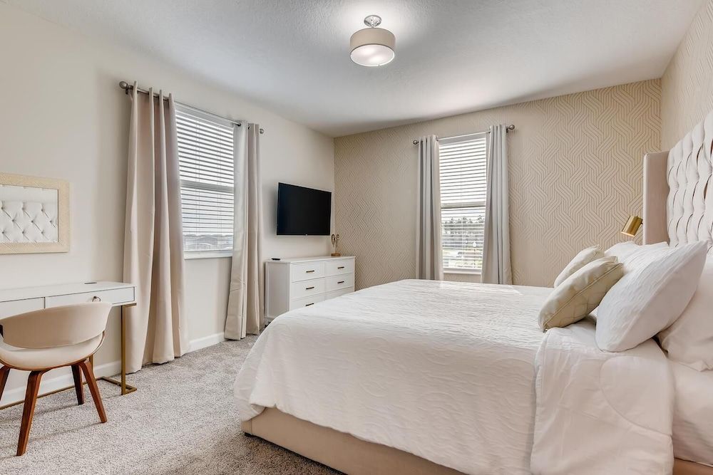 8992 CC - Exquisite 5 Bed Single Family House, Multiple Beds (8992 CC - Exquisite 5 Bed Single Fami) 5