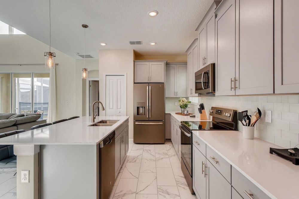 undefined 8992 CC - Exquisite 5 Bed Single Family 9