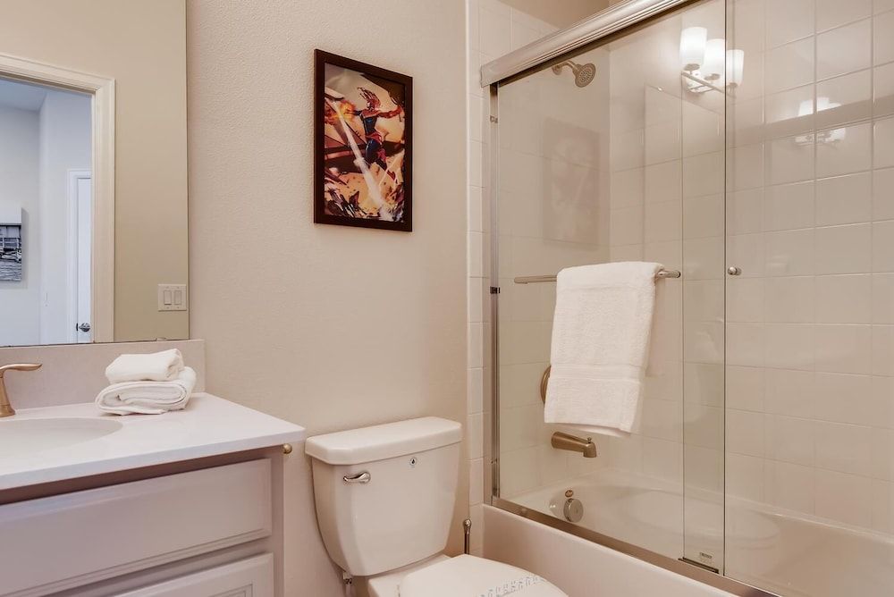 8992 CC - Exquisite 5 Bed Single Family House, Multiple Beds (8992 CC - Exquisite 5 Bed Single Fami) 8