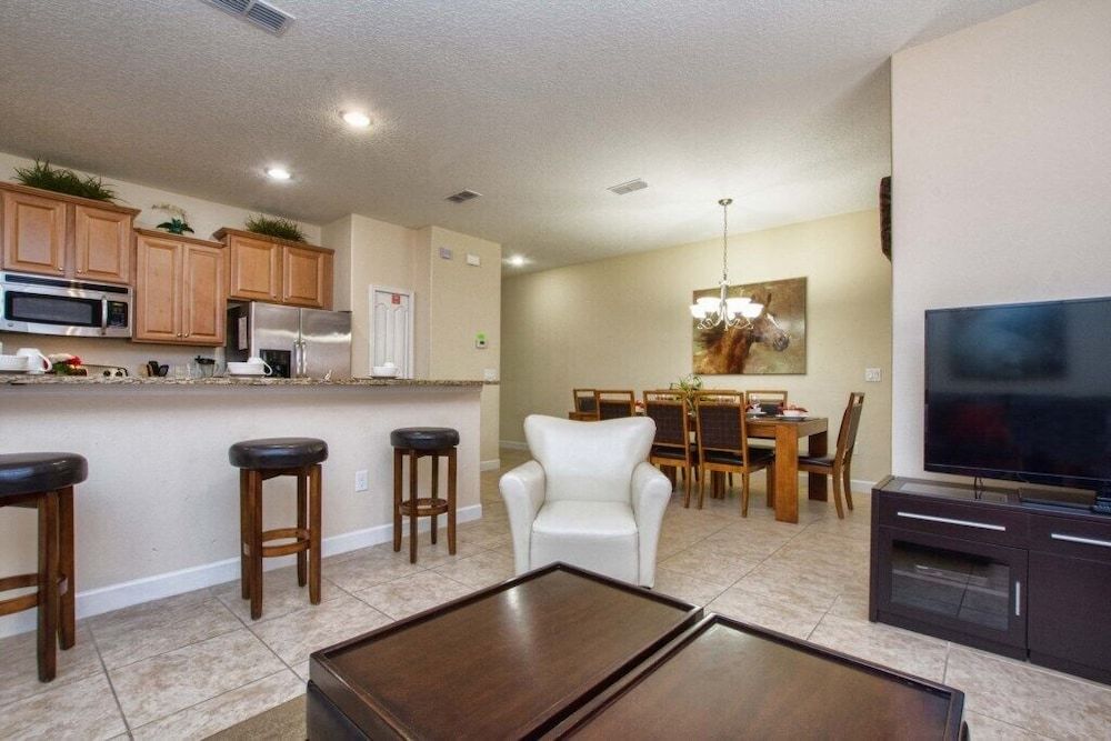 Paradise Palms- 4 Bed Townhome W/splashpool-3087pp 4 Bedroom Townhouse by RedAwning Townhome, 4 Bedrooms 23