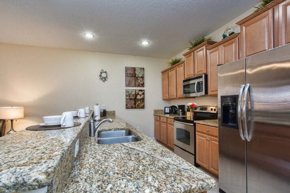 Paradise Palms- 4 Bed Townhome W/splashpool-3087pp 4 Bedroom Townhouse by RedAwning Townhome, 4 Bedrooms 4