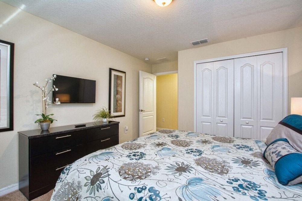 Paradise Palms- 4 Bed Townhome W/splashpool-3087pp 4 Bedroom Townhouse by RedAwning Townhome, 4 Bedrooms 10