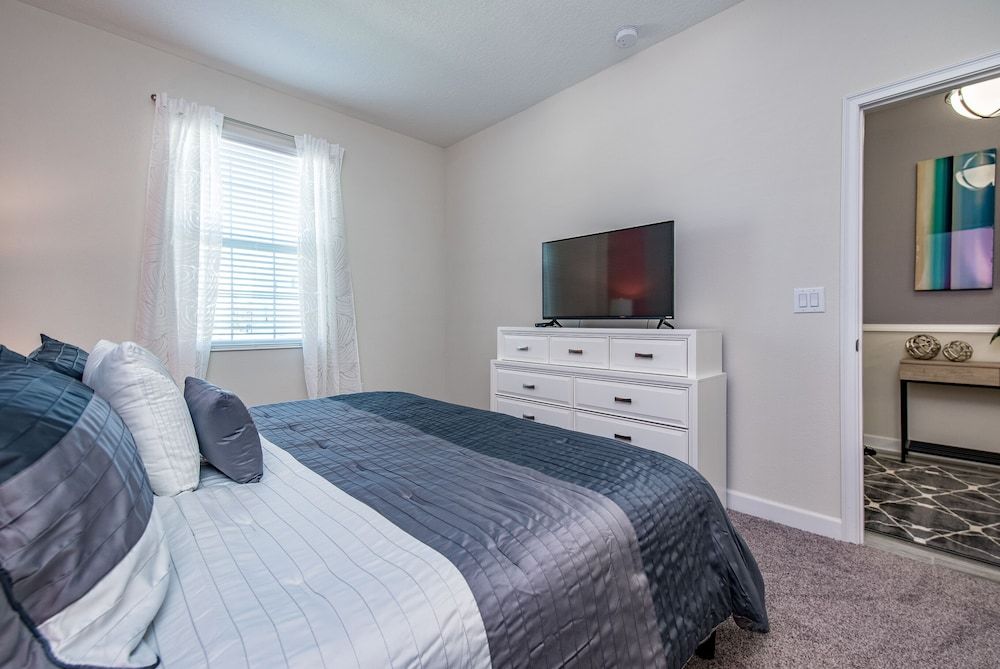 1554 Observer Lane Villa (Multiple Bedrooms) 6