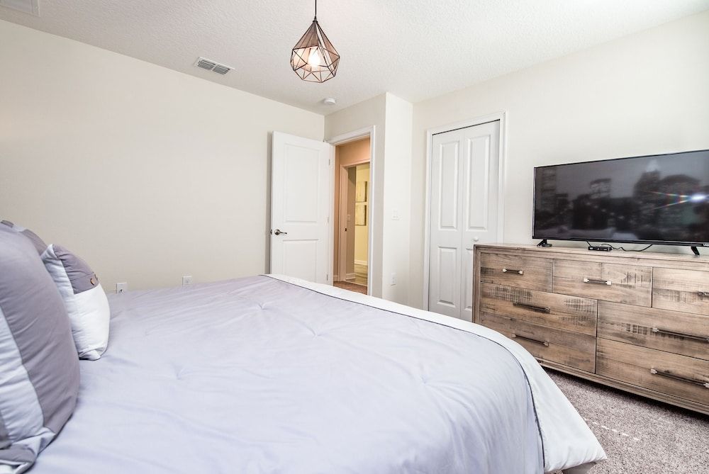 1554 Observer Lane Villa (Multiple Bedrooms) 9