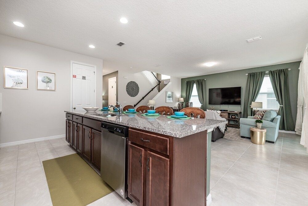 Amazing 6 Bedroom 5 Bathroom Solara Resort Villa Villa 18