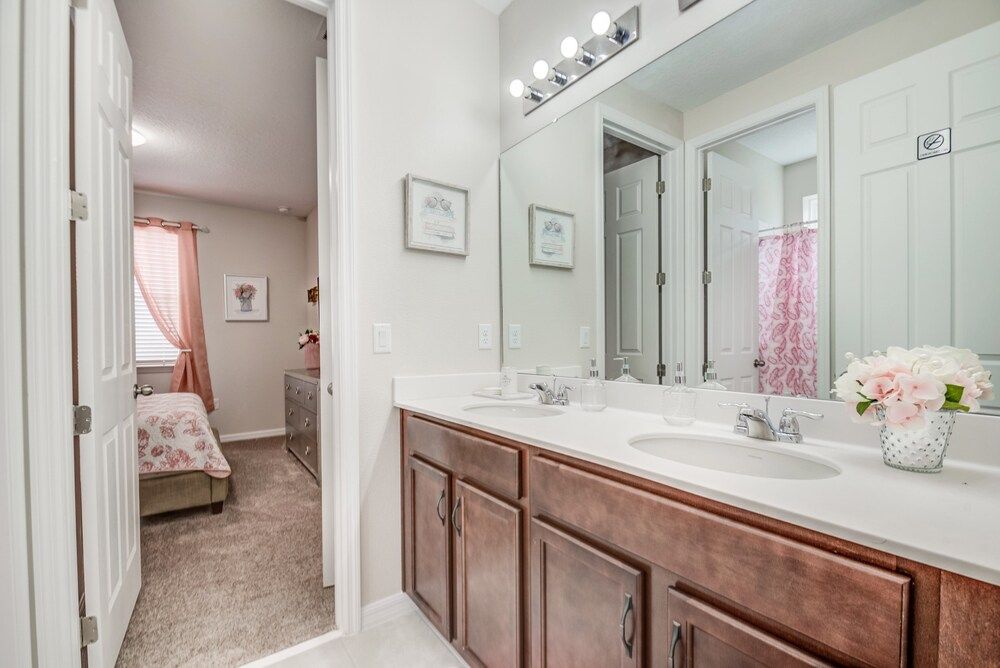 Amazing 6 Bedroom 5 Bathroom Solara Resort Villa Villa 53