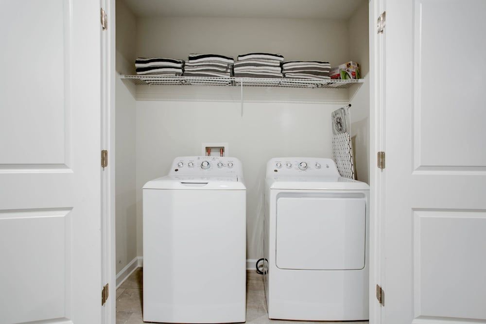 9BR Villa with Game Room & Theater House (4625TARGET) 17