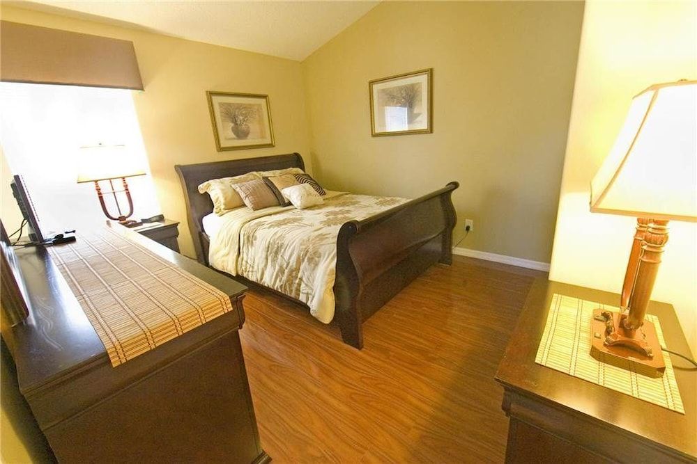 undefined Lou's Indian Creek 4 Bedroom Home by RedAwning 7