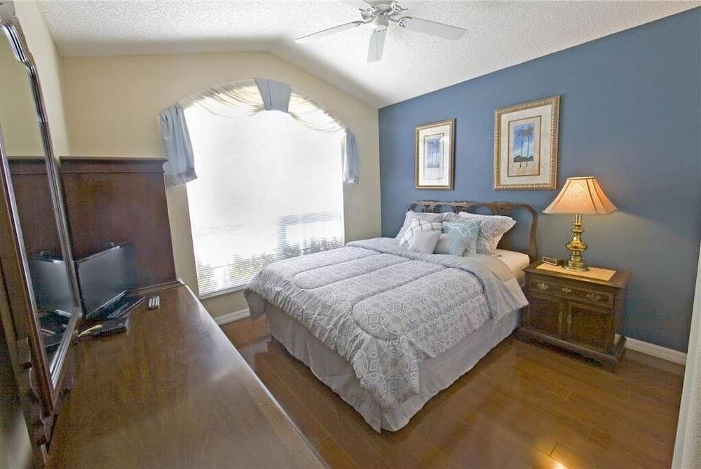 undefined Lou's Indian Creek 4 Bedroom Home by RedAwning 6