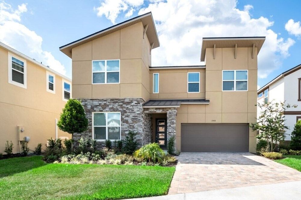 undefined 9 BD 6.5 BH House Villa