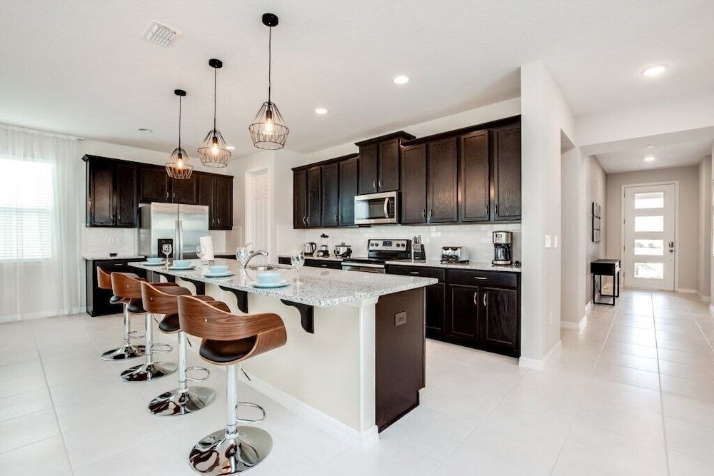 undefined 9 BD 6.5 BH House Villa 7