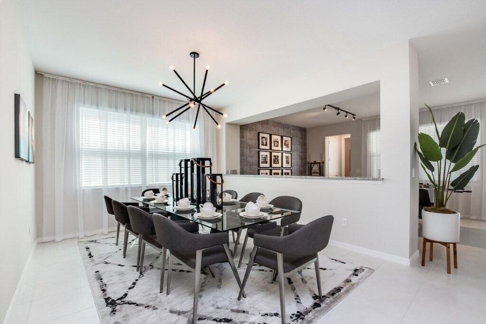 undefined 9 BD 6.5 BH House Villa 10