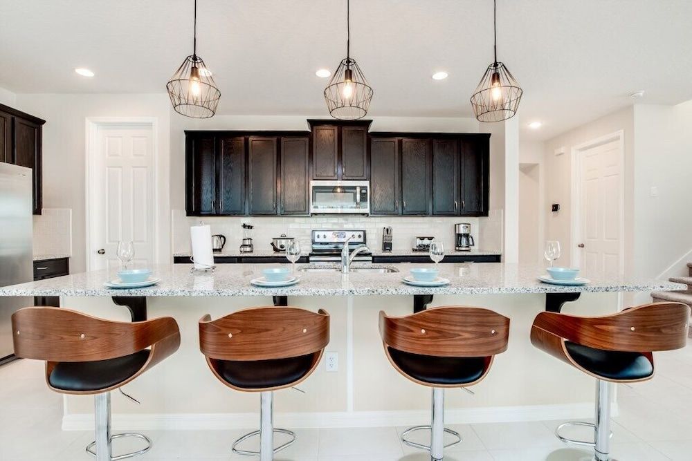 undefined 9 BD 6.5 BH House Villa 8