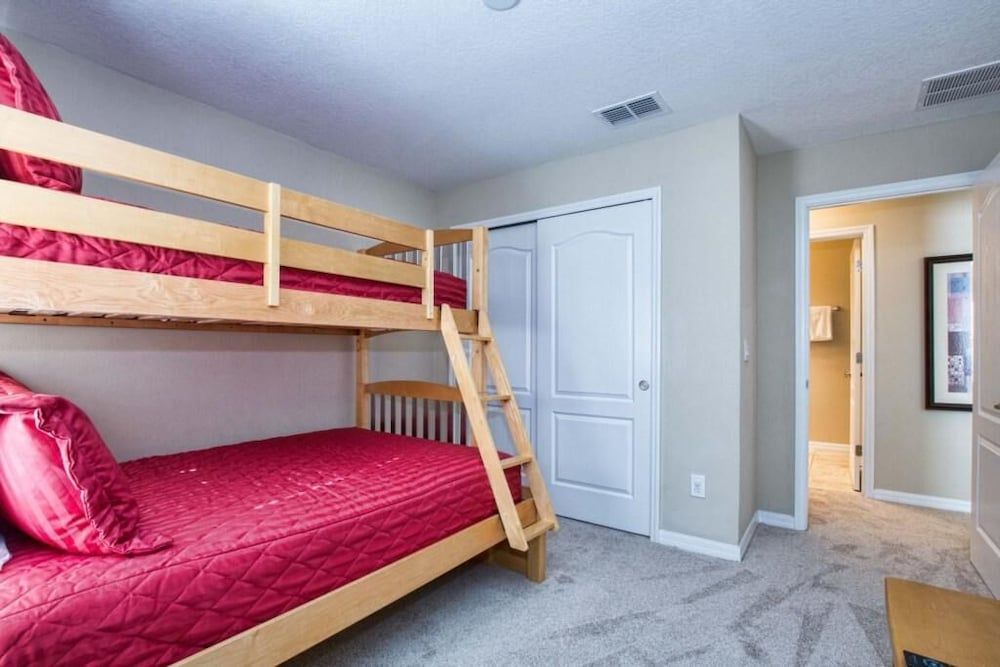 Paradise Palms- 4 Bed Townhome W/splashpool-3044pp 4 Bedroom Townhouse by RedAwning Townhome, 4 Bedrooms 8