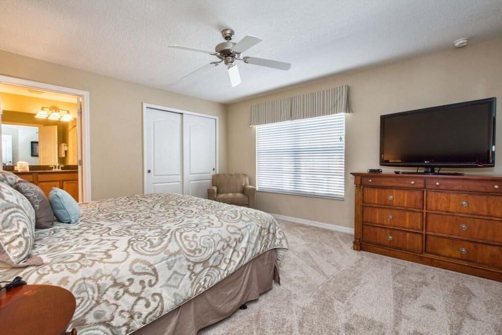 Paradise Palms- 4 Bed Townhome W/splashpool-3044pp 4 Bedroom Townhouse by RedAwning Townhome, 4 Bedrooms 3