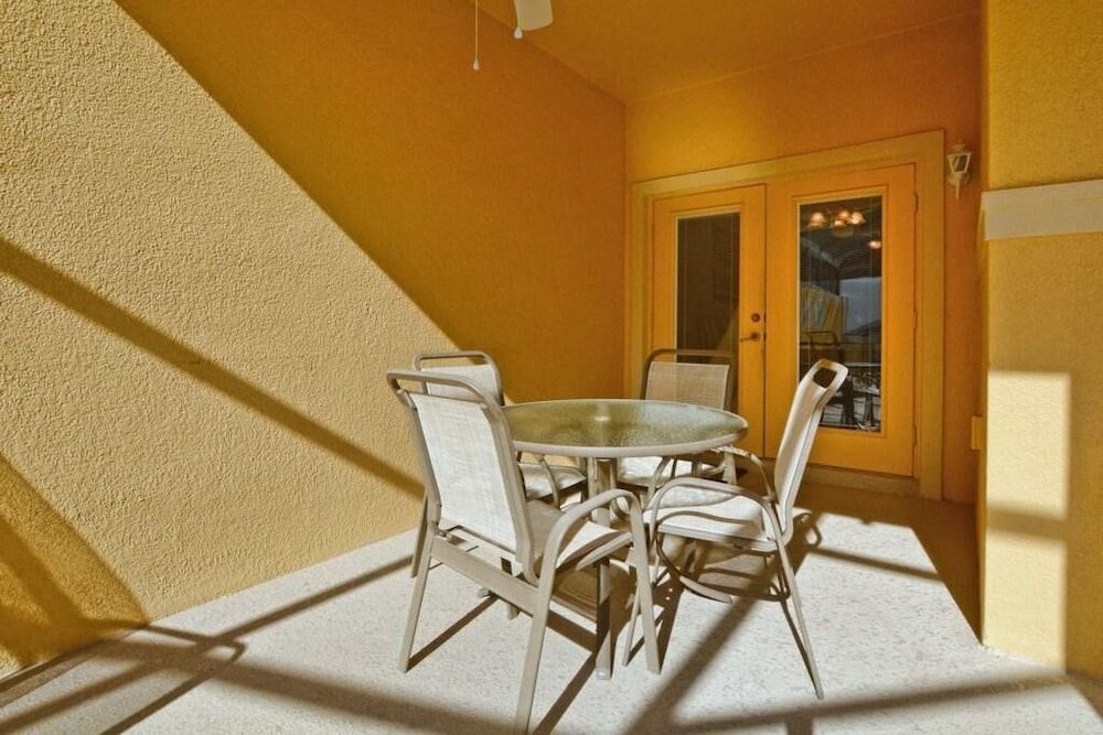 Paradise Palms- 4 Bed Townhome W/splashpool-3044pp 4 Bedroom Townhouse by RedAwning Townhome, 4 Bedrooms 9
