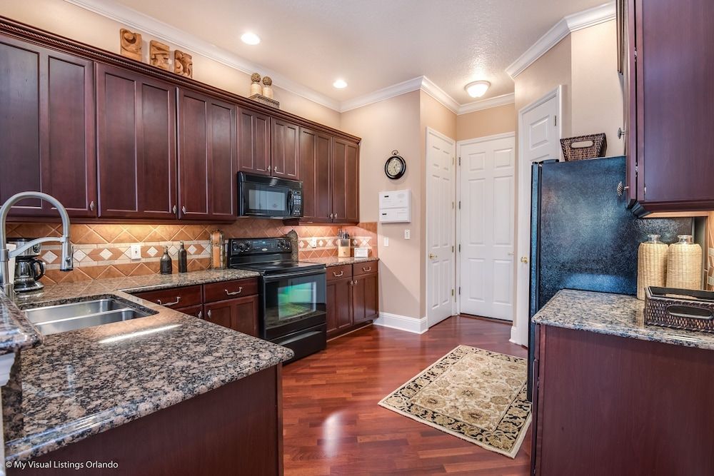 undefined 5bed 5Ba Reunion Villa w. Pool 7