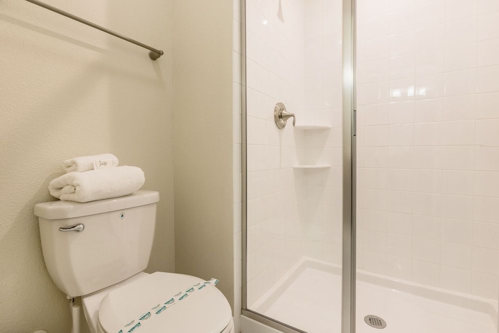 Classic 4 Bed 3 Ba Champions Gate House (8986STID) 12